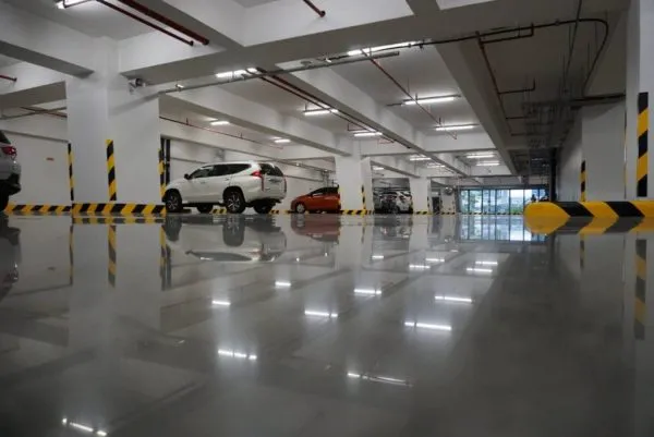 The Right Floor: Polished Concrete or Epoxy Coating featured image